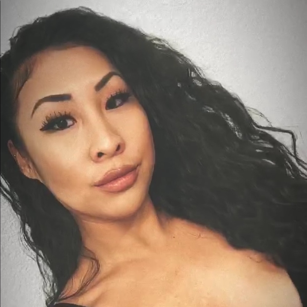 Meet your Posher, Monica